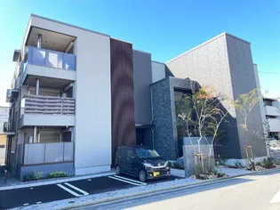 LUCA【2階】の外観