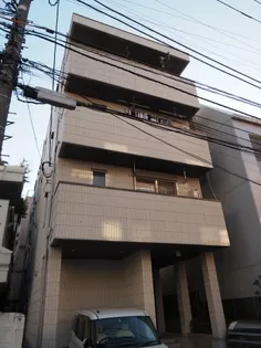 フェーラ シュバル【4階】の外観