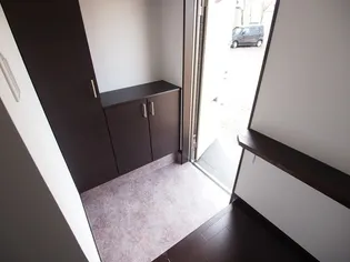 ファブール東力【2階】の玄関