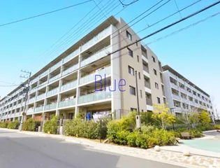 オーシャンステイツ湘南平塚グランフィールド【3階】の外観