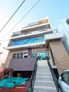 広島県広島市南区西旭町【マンション】の外観