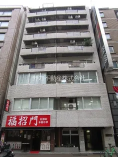 ラフィネ新宿【8階】の外観
