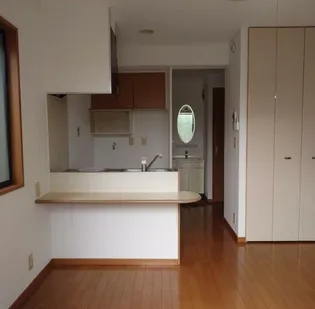 リファインド領家【1階】の居間