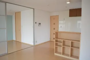 リビングタウン宇多津東 A棟【1階】の居間