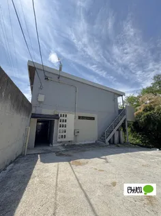 LA TOUR NET UNの画像