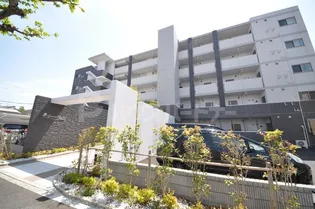 グランドアプティーの画像