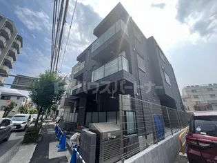 レ セレニタIII【1階】の外観