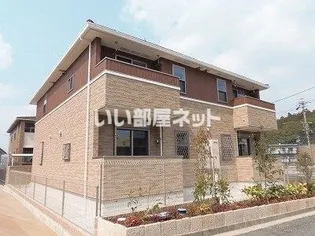 三重県名張市鴻之台4番町【アパート】の外観