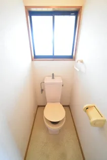 Edmond【2階】の内装