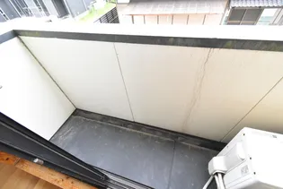 Edmond【2階】の内装