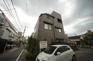 ドゥース【1階】の外観