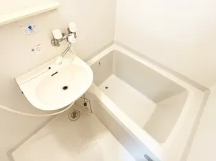 ファミール ファイブ【1階】の風呂