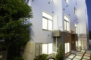 東京都新宿区上落合3【マンション】の外観