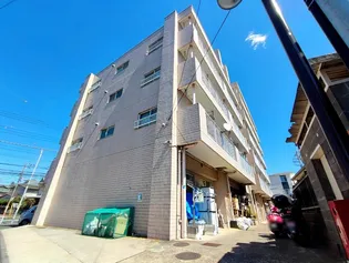 スーヴラン寺前の画像