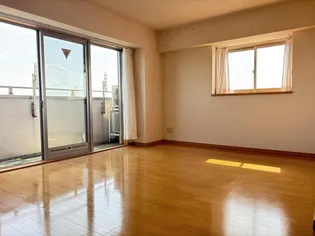 カスティージョ二の宮【6階】の居間