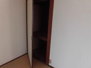 成松ハイツII【2階】の内装