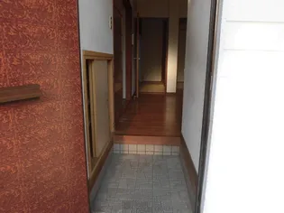 成松ハイツII【2階】の玄関