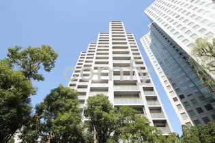 リバー&タワー【14階】の外観