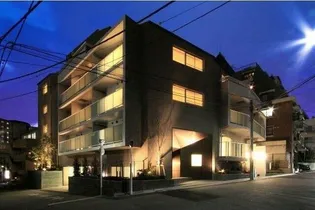 東京都港区南青山6【マンション】の外観