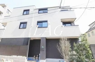 東京都世田谷区給田3【マンション】の外観