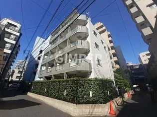 Supreme(シュプリーム【2階】の外観