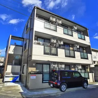 メゾンフォー【3階】の外観