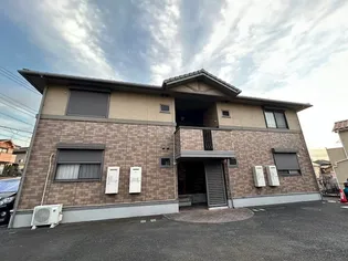 ピーチガーデン【2階】の外観