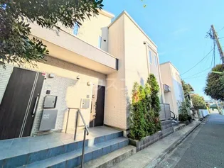 レフィナード尾山台【1階】の外観