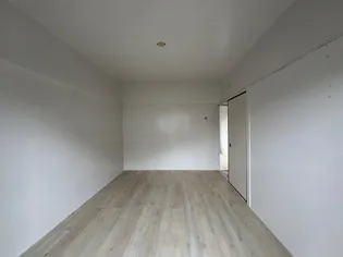 ドミールサニー緑町3号棟【4階】の居間