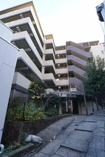 東京都新宿区荒木町【マンション】の外観