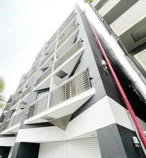 神奈川県横浜市金沢区六浦1【マンション】の外観