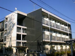 レオパレスドエル・コマ・西浦和【3階】の外観