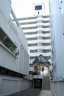 サニーパーク小坂【8階】の外観