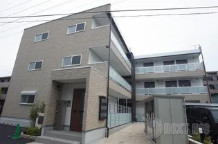 リブリ・あずま【2階】の外観