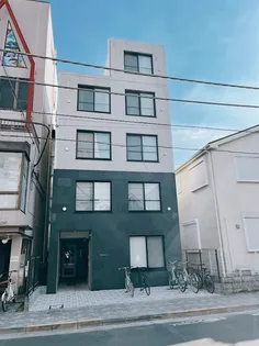 プレゾン国立【1階】の外観