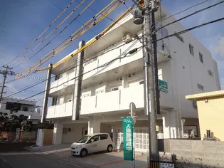 アヴェニールの画像