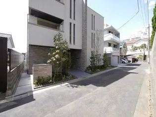 ストラス目白【1階】の外観