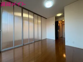 モナリエ栄【1階】の居間