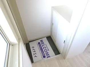 コーポ愛ランド【2階】の玄関