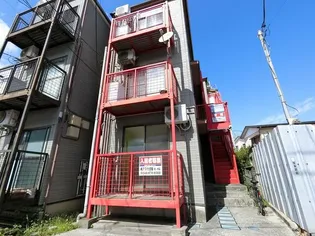 エクリスカーナよこすか【1階】の外観