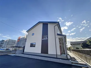 エルズガーデンピオニー【2階】の外観