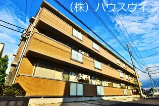 埼玉県吉川市美南5【アパート】の外観