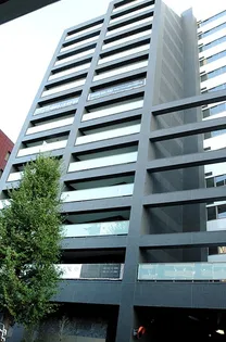 レジディア西麻布【5階】の外観