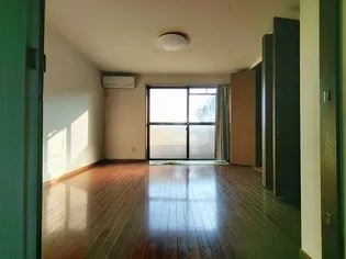 グリーンハイツ札元【2階】の居間