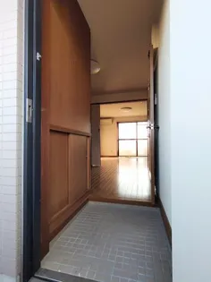 グリーンハイツ札元【2階】の玄関