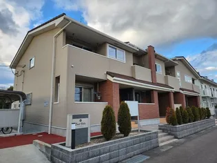 イーストヴィラ【1階】の外観