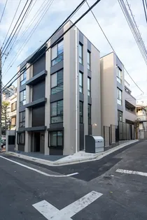コンポジット新宿【3階】の外観