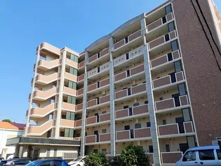 ガーデンパレス秋根【1階】の外観