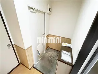 グリーンヒルタウン A【1階】の玄関