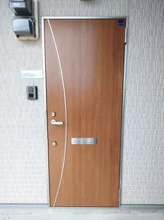 ロータス A棟【1階】の玄関